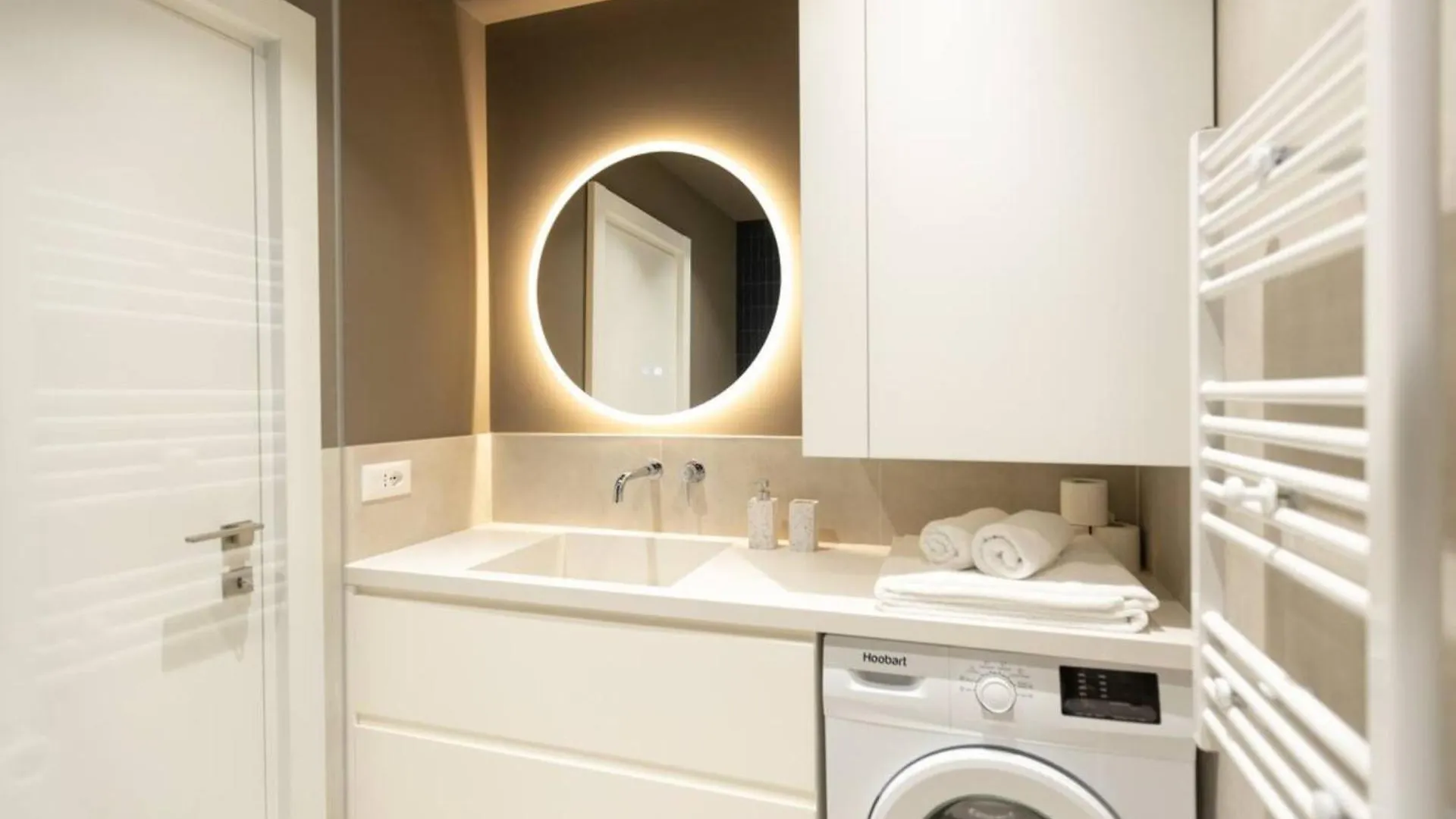 Modern Apartment In Tirane, Qarku I Tiranes, Albania